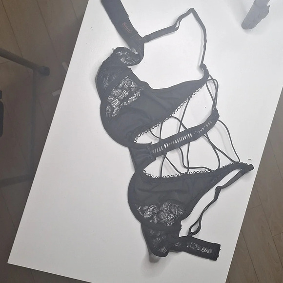 Fredrick's of Hollywood stretch velvet side  lace panels underwire bralette SZ M - Picture 6 of 9